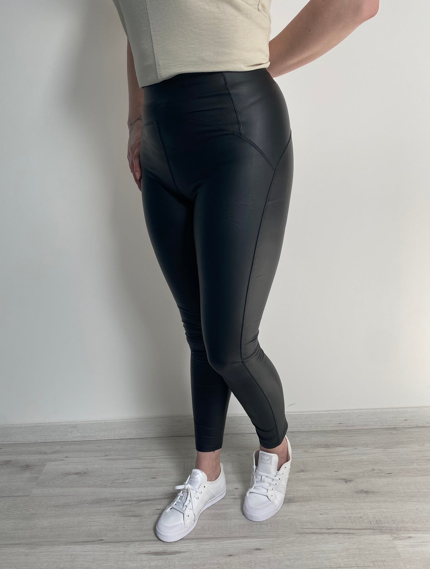 Legging Cassandra
