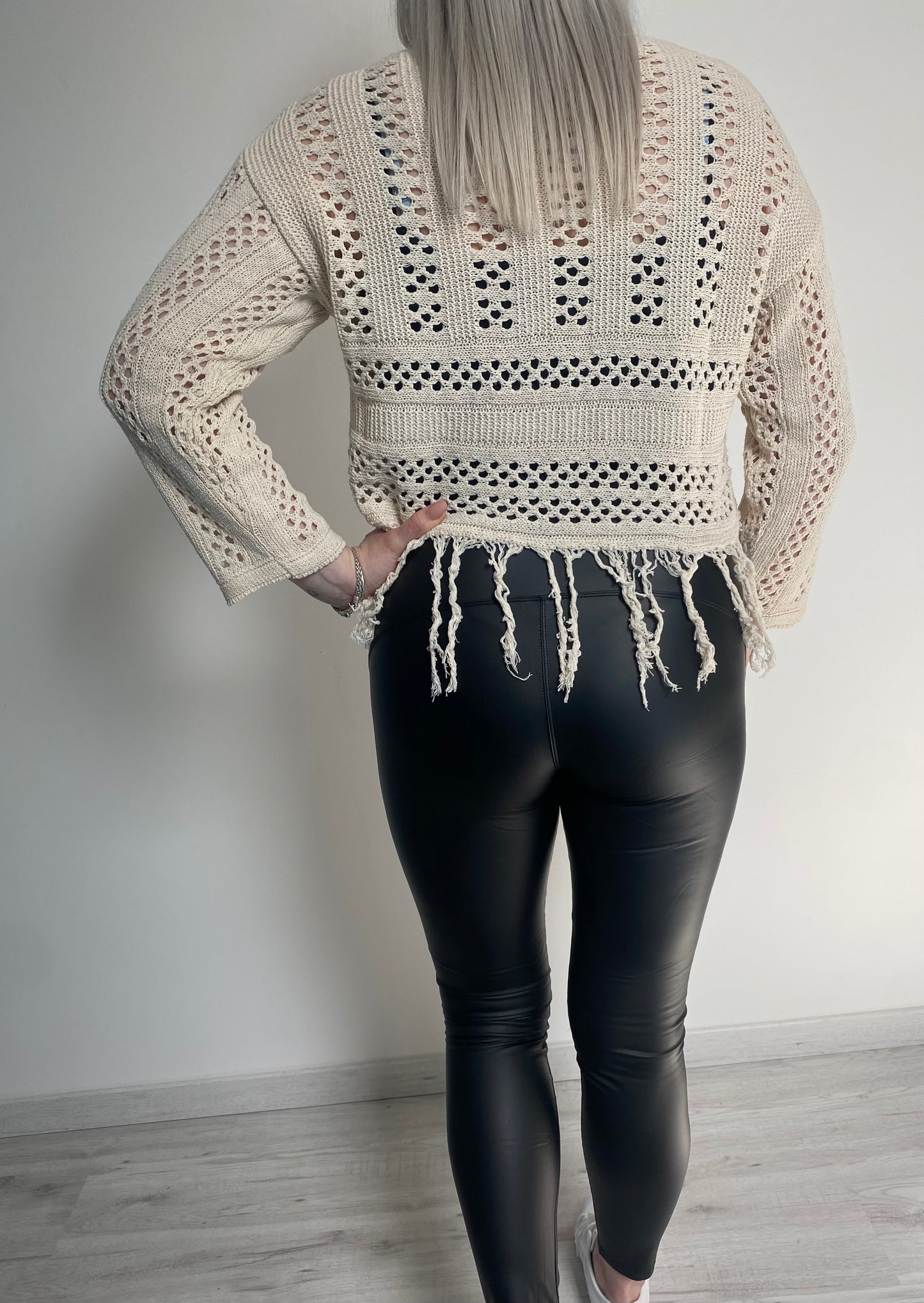 Haut Emma